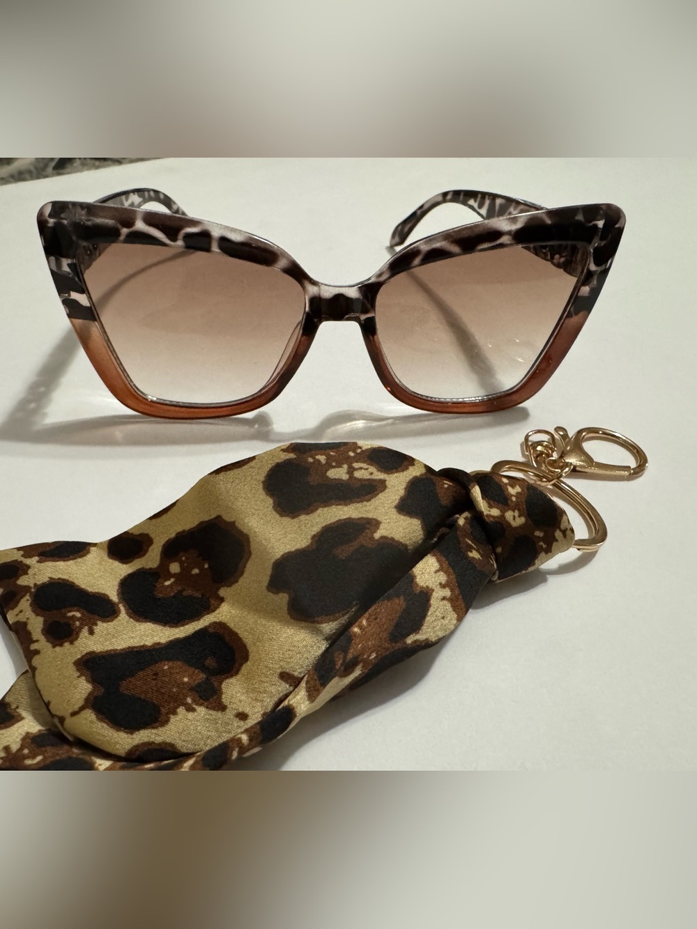 Leopard sunglasses and bag charm